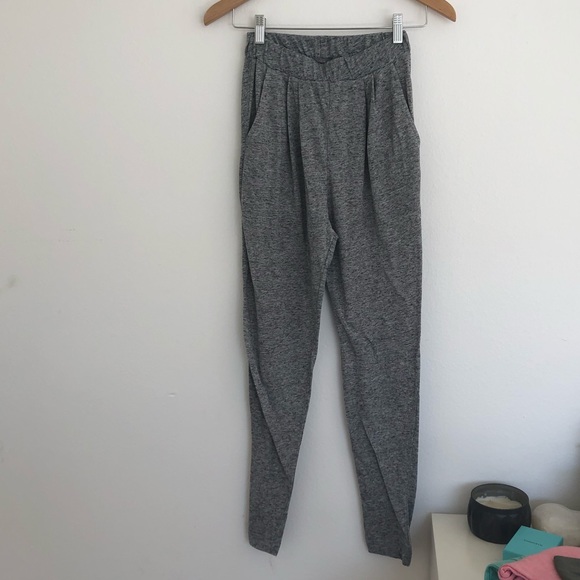 H&M Pants - 🔴2/$10🔴 H&M Dropped Gusset Tapered Lightweight